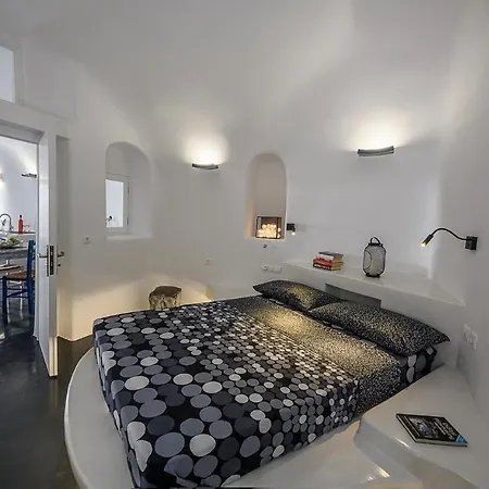 The Luna Caverns Apartamento Fira (Santorini)