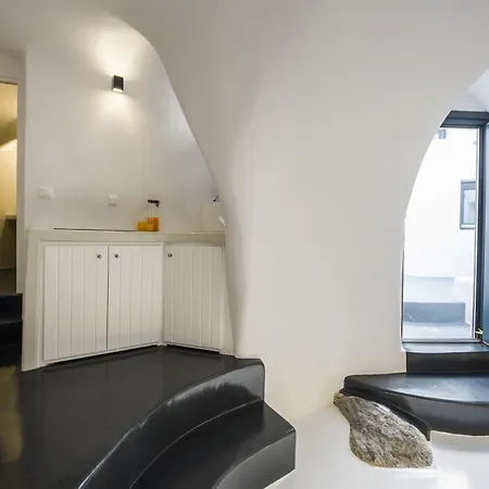 The Luna Caverns Apartamento Fira (Santorini)